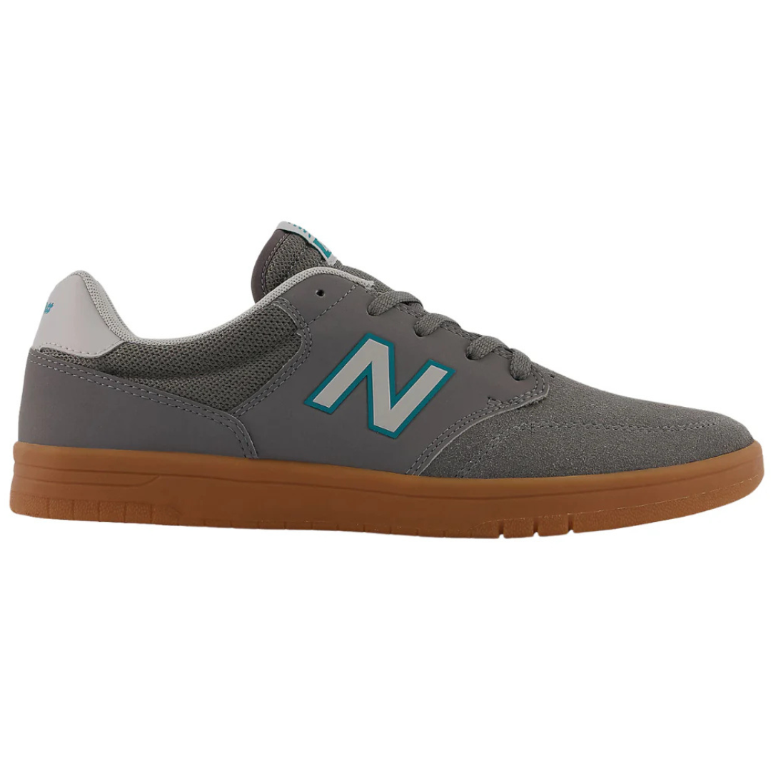nb skateboard