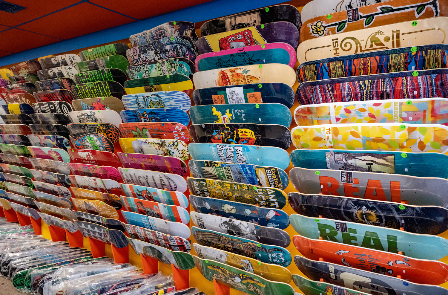 SKATE SHOP